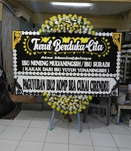 Papan Bunga Duka Universitas Kristen Indonesia