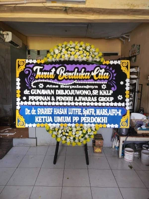 Papan Bunga di Universitas Kristen Indonesia